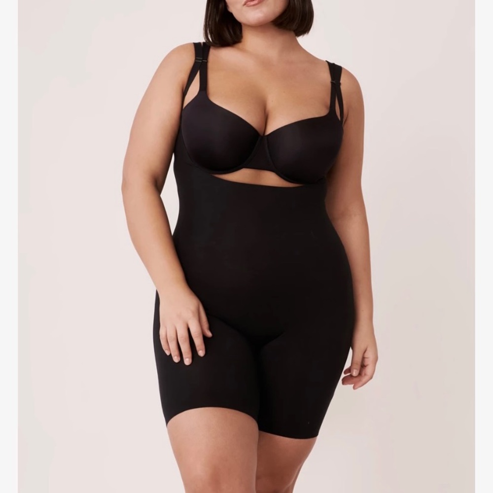 Black Women's Shapewear Bodysuit